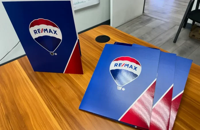 relatii clienti re/max